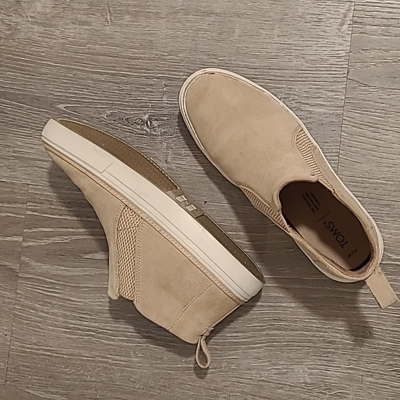 Toms Shoes - TOMS Bryce Slip Ons "Natural Suede"
